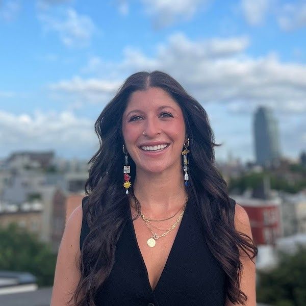 Kendall J., SEO Specialist